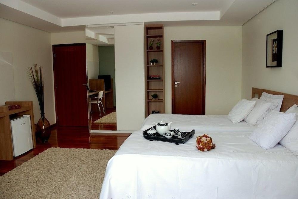 Ramada By Wyndham Furnaspark Formiga Exterior photo