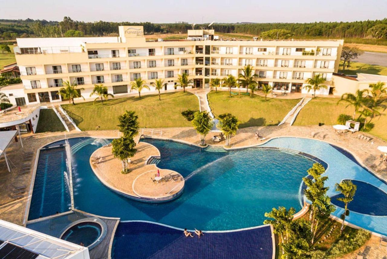 Ramada By Wyndham Furnaspark Formiga Exterior photo