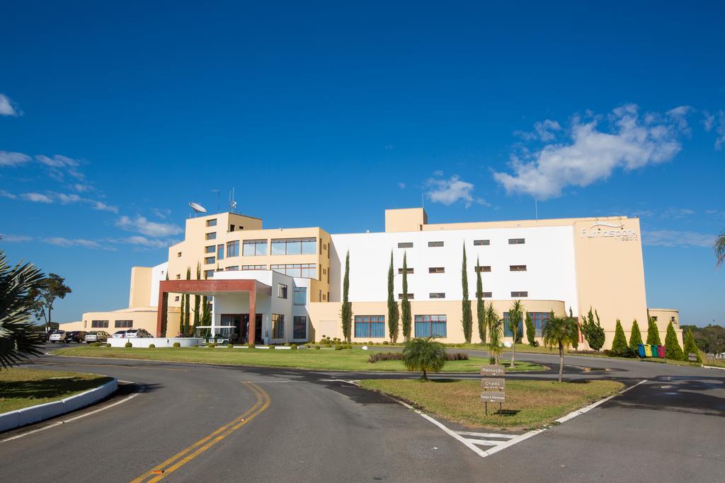 Ramada By Wyndham Furnaspark Formiga Exterior photo