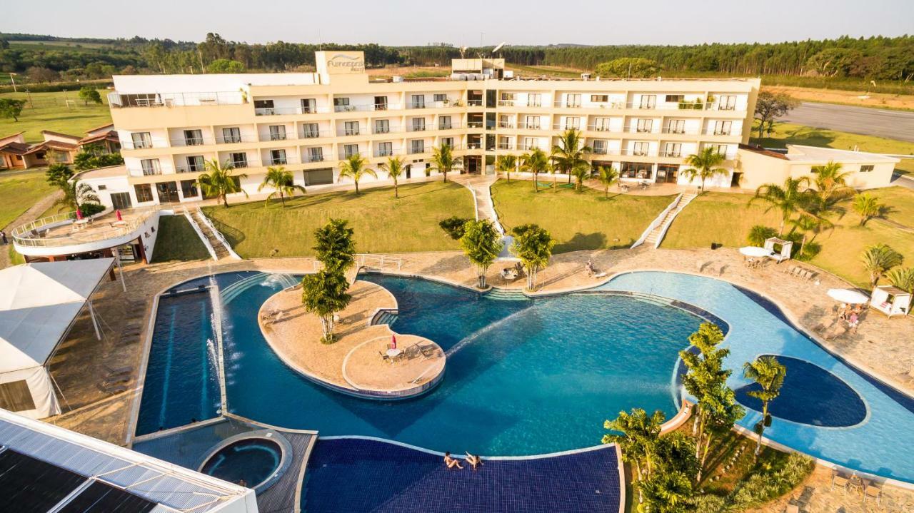 Ramada By Wyndham Furnaspark Formiga Exterior photo